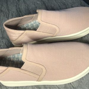 Olukai shoes Rose tone in color